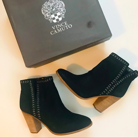 VINCE CAMUTO | 9.5 | Black Studded Leather - Picture 4 of 16